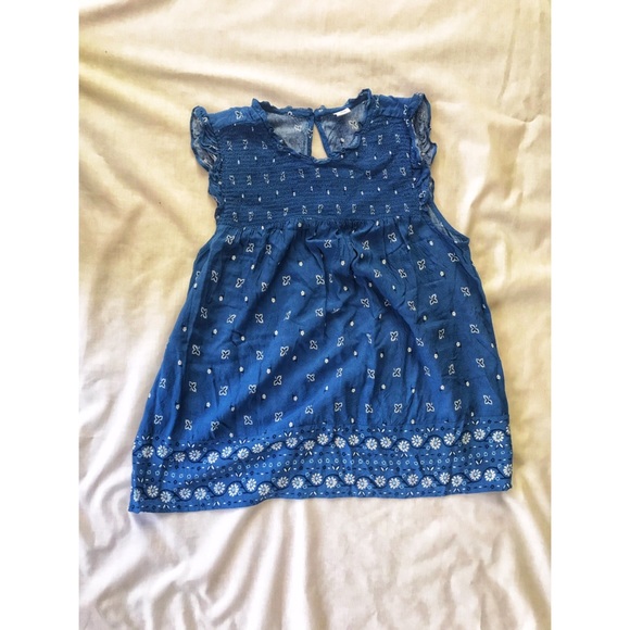 Woman’s Old Navy top - Picture 3 of 5